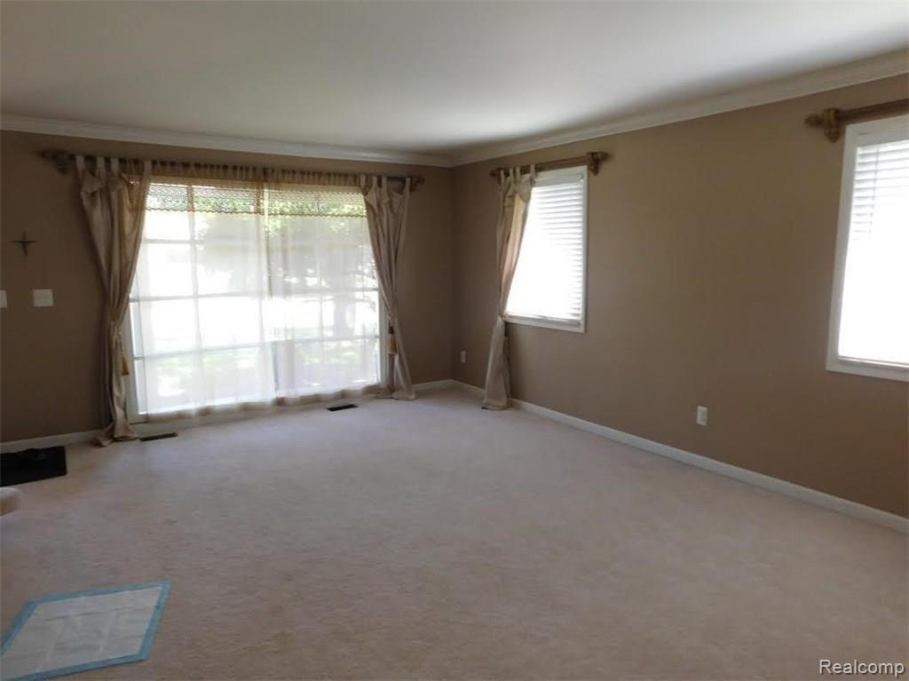 3357 Innsbrook Drive Rochester Hills, MI 48309 - Photo 2 of 20