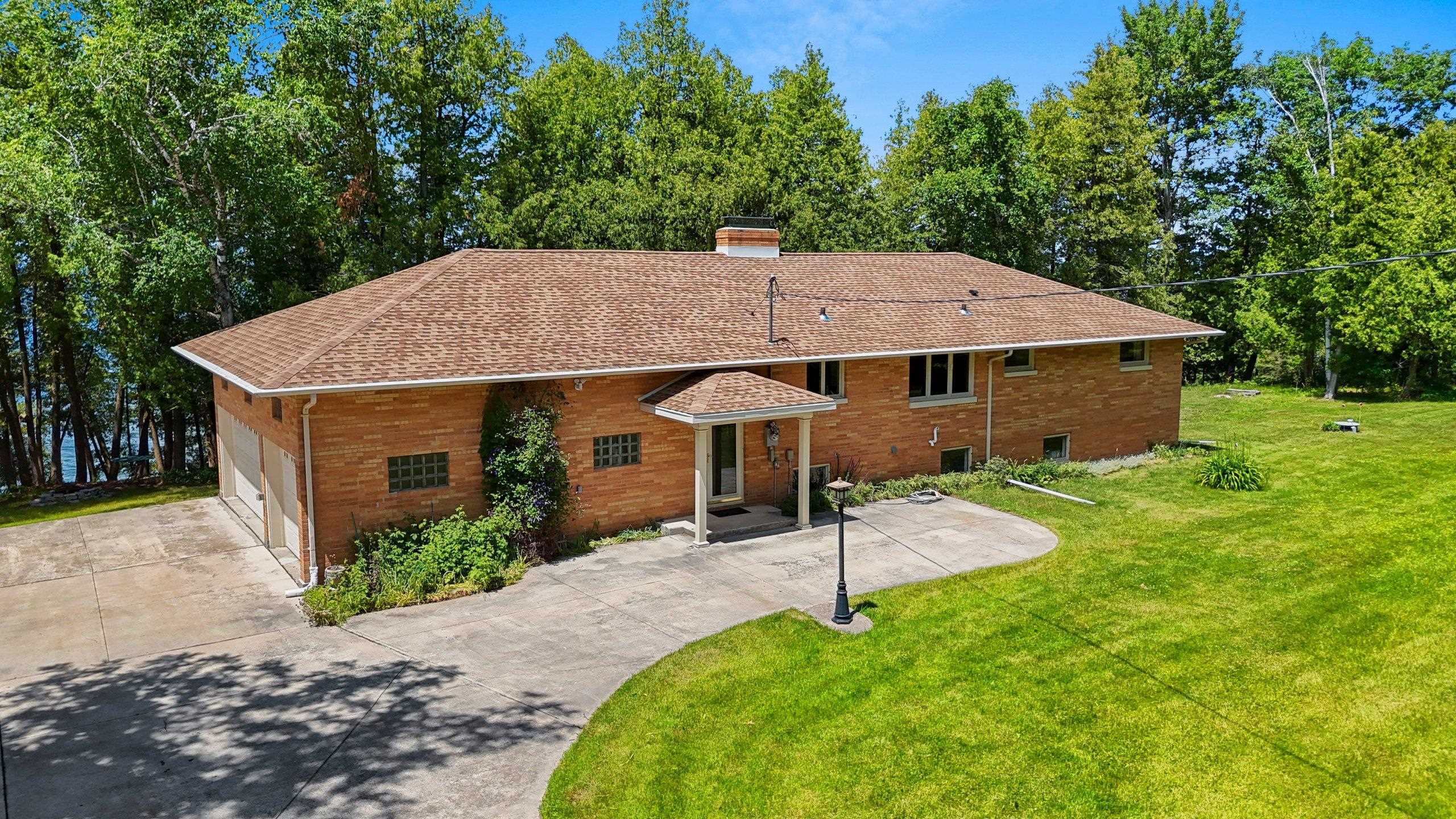 2441 White Star Road Brussels, WI 54204 - Photo 1 of 73