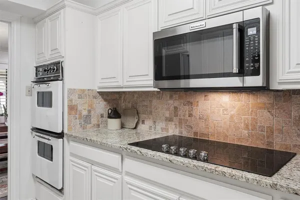 $375,000 | 79 1 Main Place, Benbrook, TX 76126