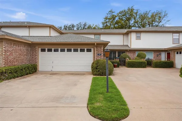 $375,000 | 79 1 Main Place, Benbrook, TX 76126