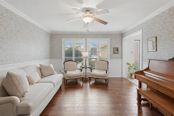 $375,000 | 79 1 Main Place, Benbrook, TX 76126