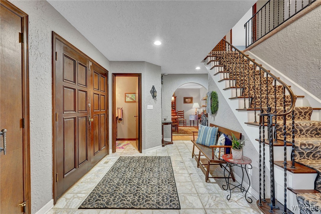 287 Forestview Drive Amherst, NY 14221 - Photo 12 of 49