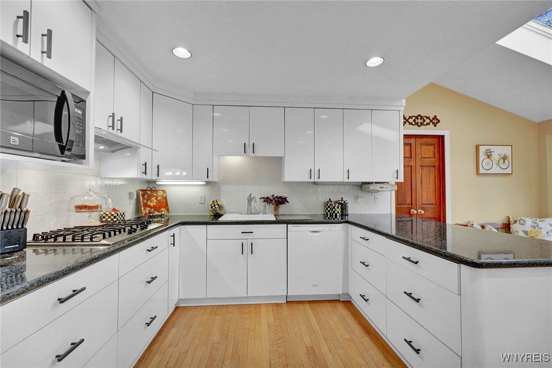 287 Forestview Drive Amherst, NY 14221 - Photo 21 of 49