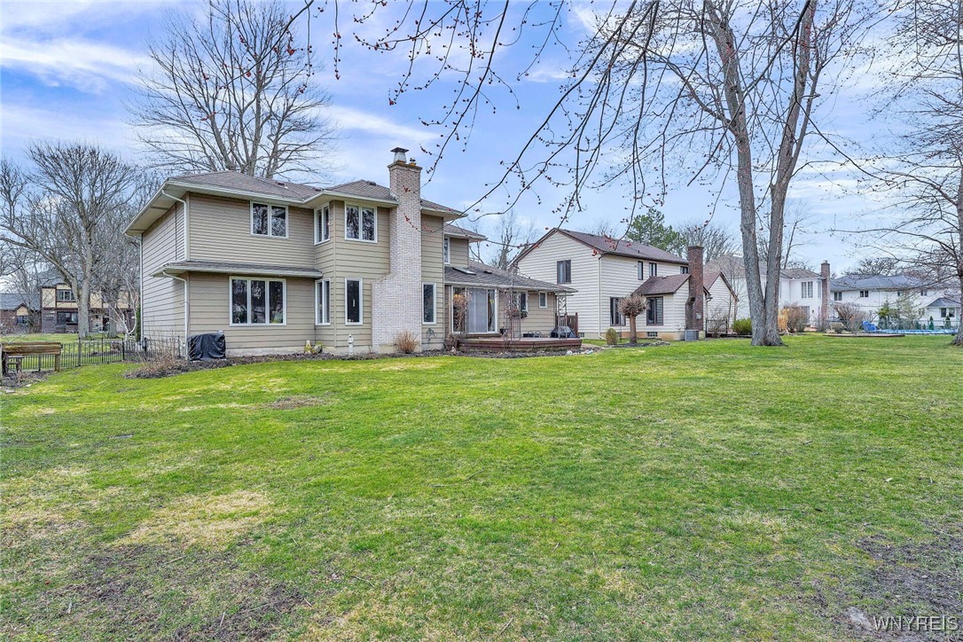 287 Forestview Drive Amherst, NY 14221 - Photo 10 of 49