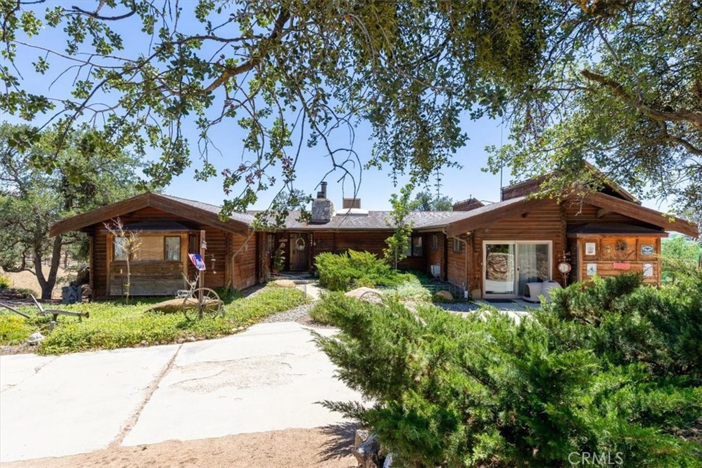24087 Clover Spring Road Tehachapi, CA 93561 - Photo 3 of 73