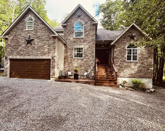 $599,000 | 75 Parkwood Drive, Lake Ariel, PA 18436