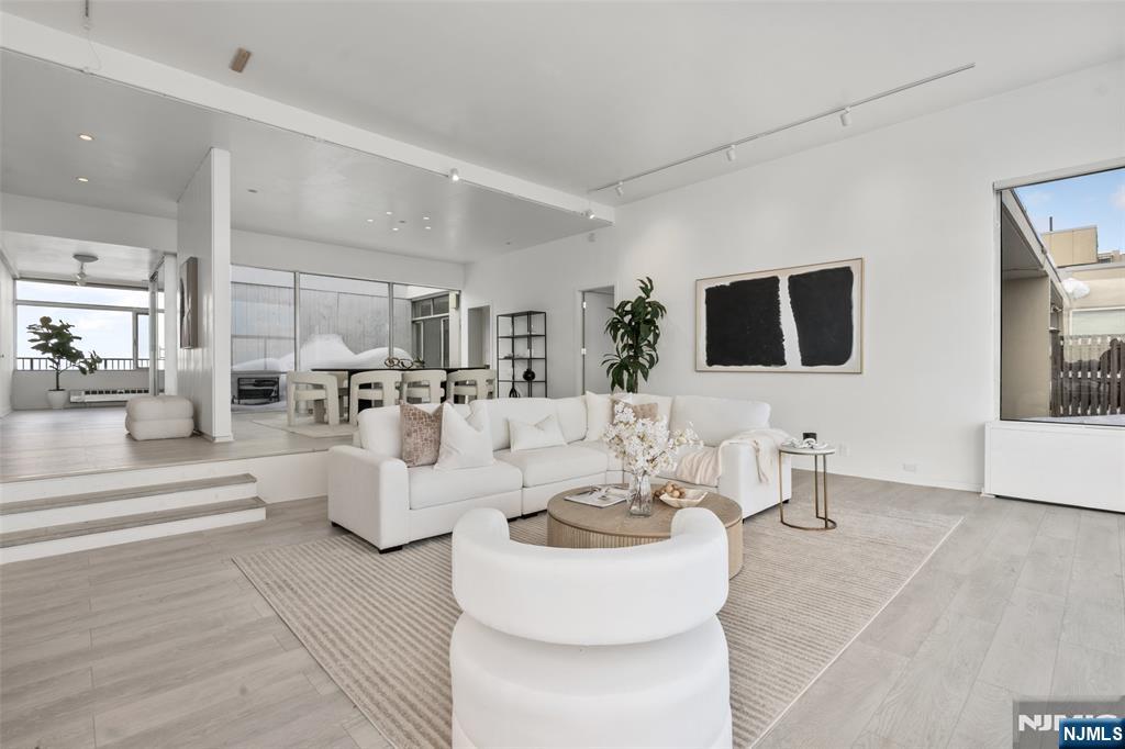 1 Horizon Road, Unit PH 1 Fort Lee, NJ 07024 - Photo 11 of 45