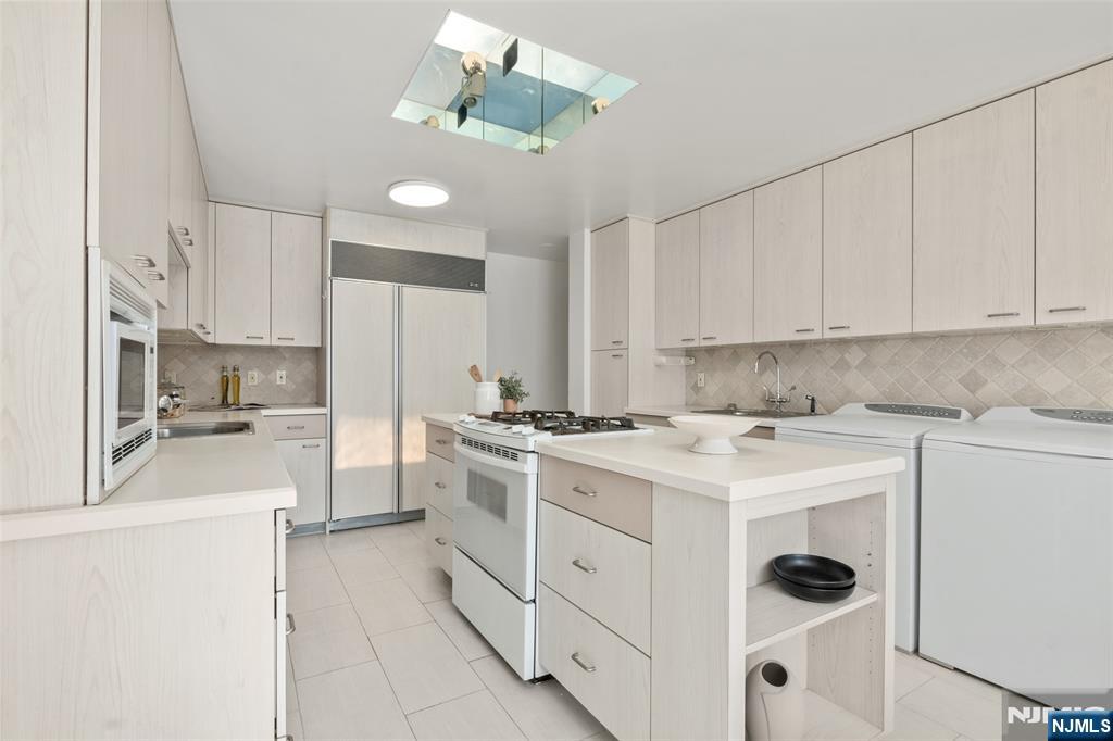 1 Horizon Road, Unit PH 1 Fort Lee, NJ 07024 - Photo 20 of 45