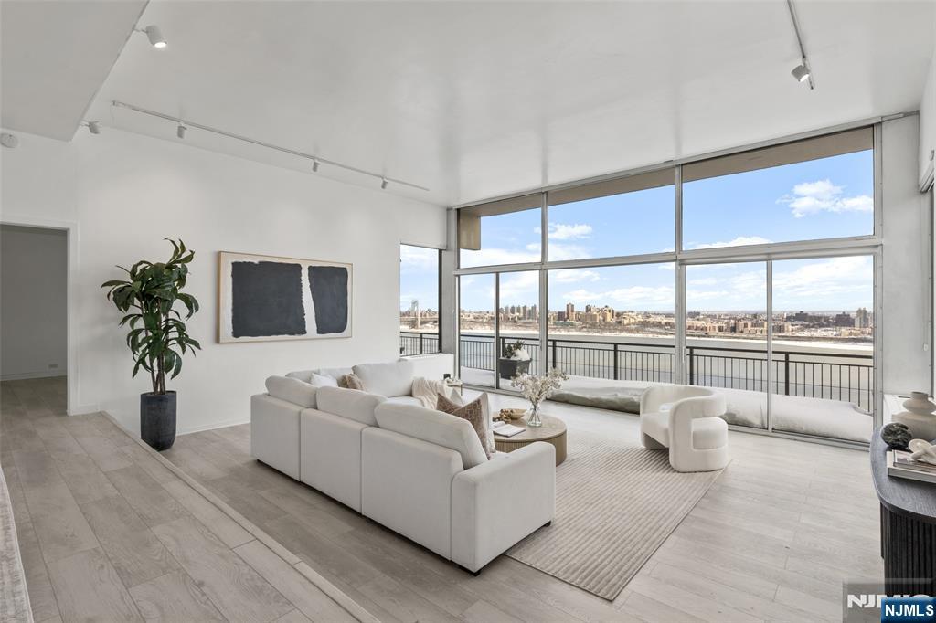 1 Horizon Road, Unit PH 1 Fort Lee, NJ 07024 - Photo 5 of 45