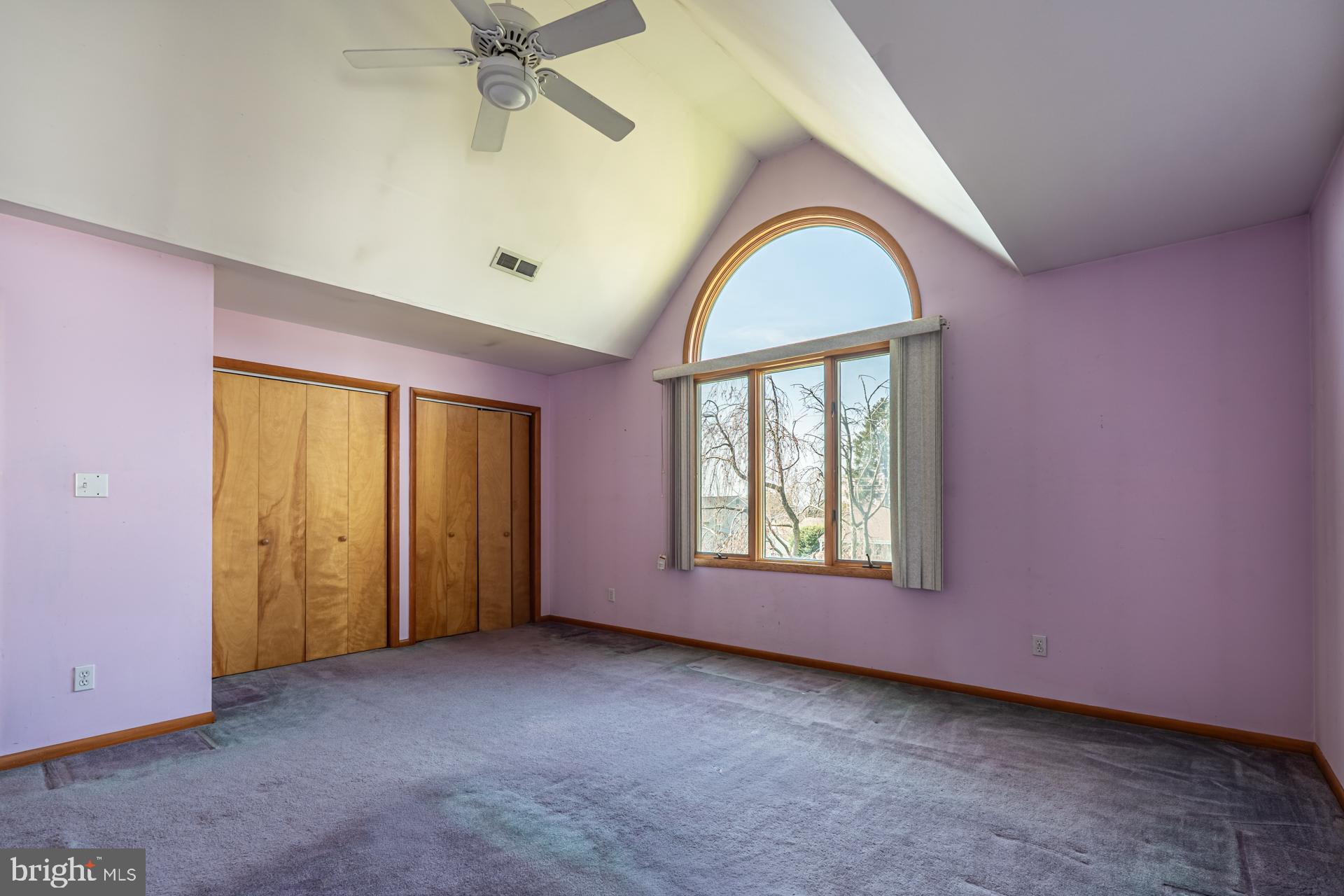 159 Forrest Avenue Southampton, PA 18966 - Photo 33 of 48 an empty room with windows and closet