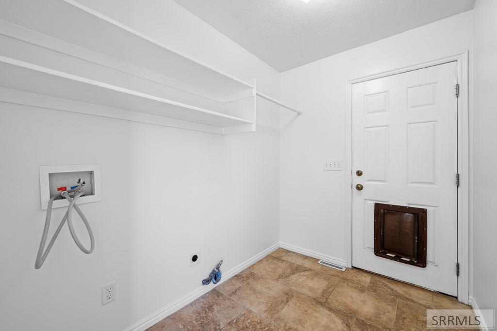 3845 Ridgeview Circle Ammon, ID 83406 - Photo 16 of 66