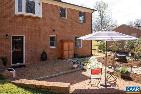 $600,000 | 409 Westmoreland Court, Charlottesville, VA 22901