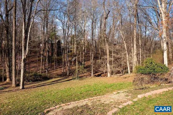 $600,000 | 409 Westmoreland Court, Charlottesville, VA 22901