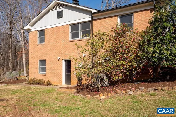 $600,000 | 409 Westmoreland Court, Charlottesville, VA 22901