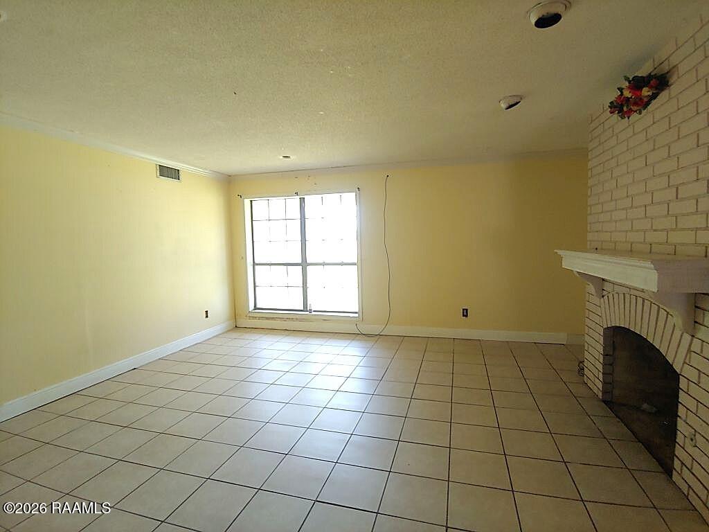 4412 Freetown Road New Iberia, LA 70560 - Photo 5 of 24 5 Den