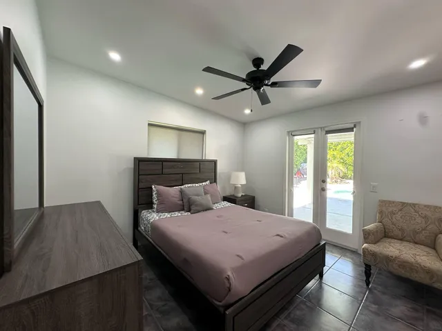$4,500 | 725 South Mountain View Drive, Palm Springs, CA 92264