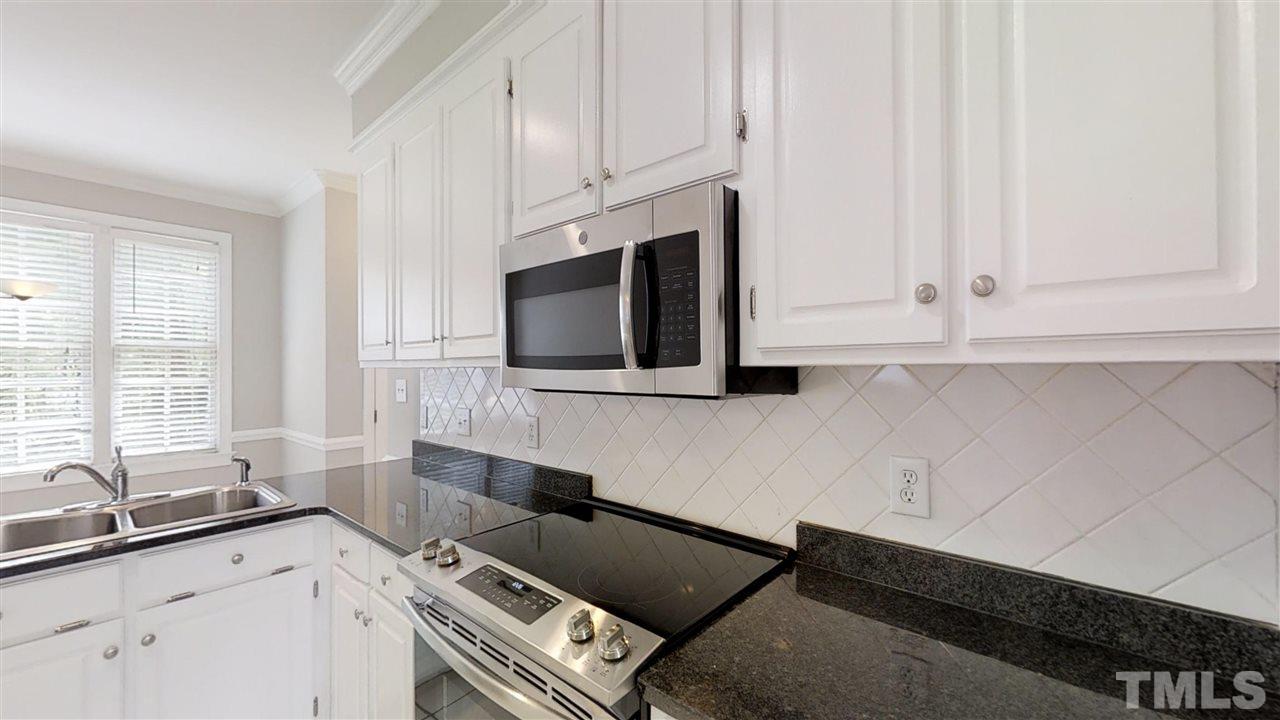 8800 Cottingham Way Raleigh, NC 27615 - Photo 5 of 27