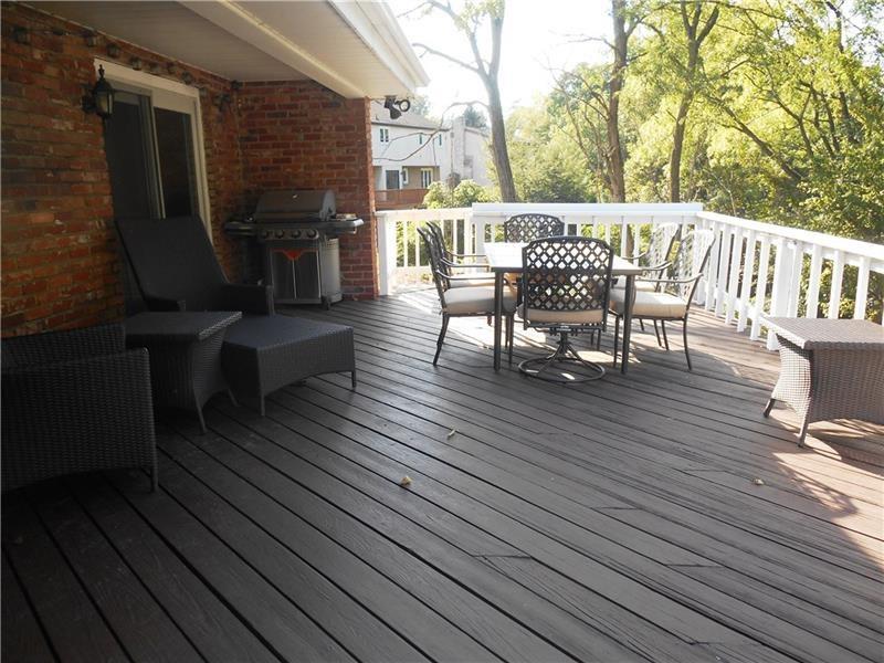 505 Harrogate Road Pittsburgh, PA 15241 - Photo 22 of 23 Main deck off of the dining room and kitchen.