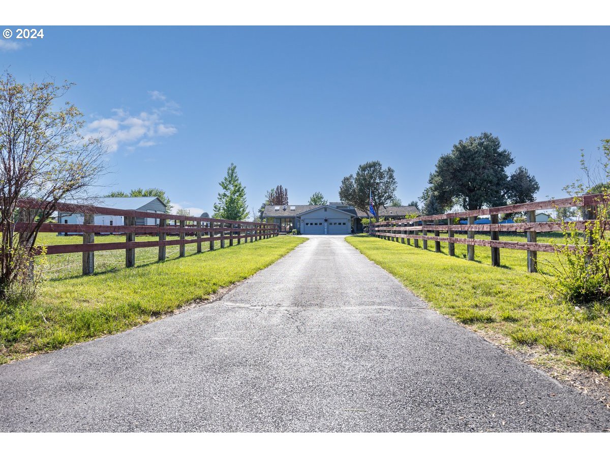 78846 County 1243 Road Hermiston, OR 97838 - Photo 2 of 14 Gallery Image 2