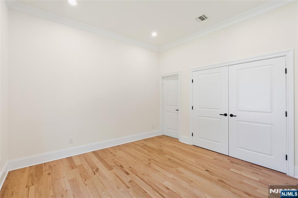 13 Harding Place Livingston, NJ 07039 - Photo 16 of 50