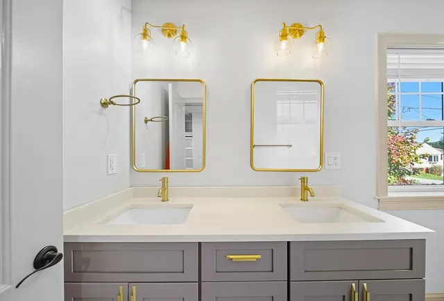 $969,000 | 15 Lakeside Drive, Shrewsbury, MA 01545