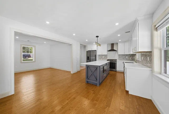 $969,000 | 15 Lakeside Drive, Shrewsbury, MA 01545