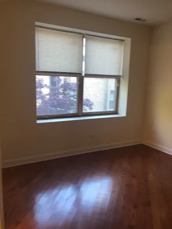 $2,395 | 1533 West Hollywood Avenue, Unit 1, Chicago, IL 60660