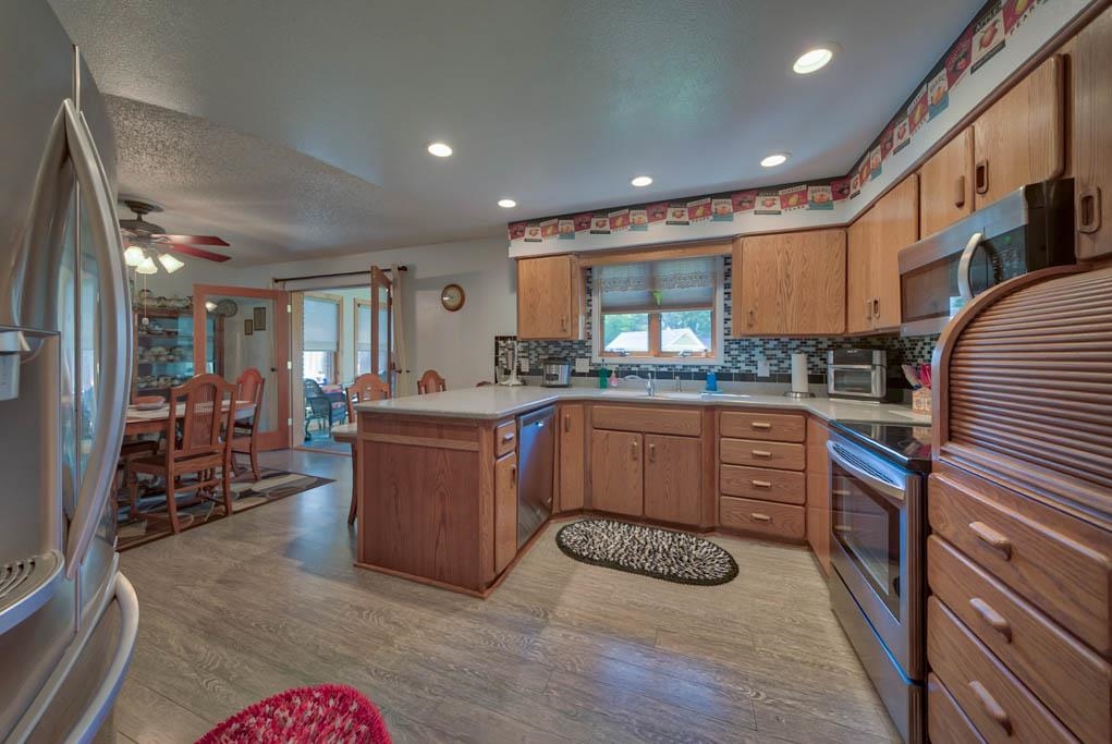 1806 Circle Road Worland, WY 82401 - Photo 5 of 41