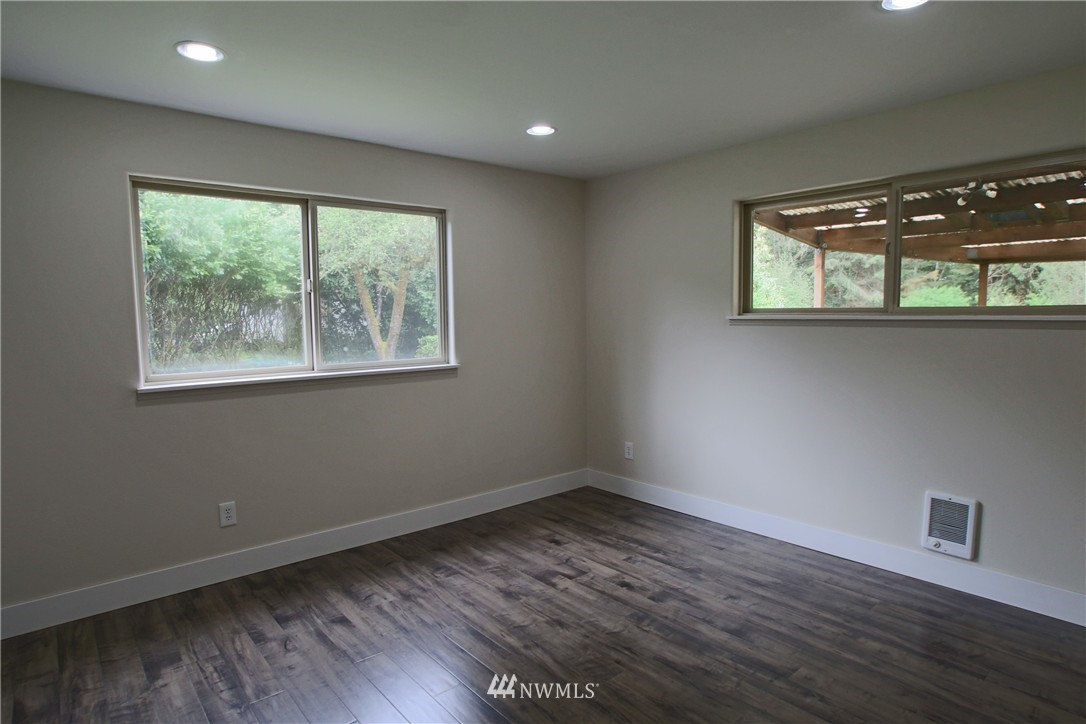 10415 Littlerock Road Southwest Olympia, WA 98512 - Photo 14 of 25 Gallery Image 14
