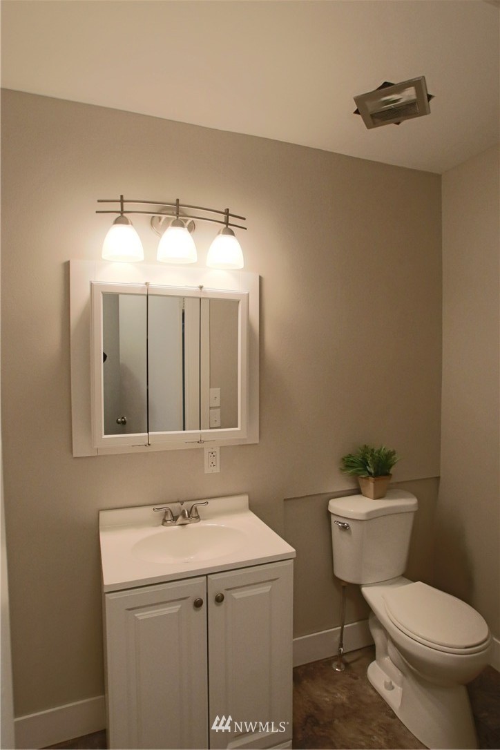 10415 Littlerock Road Southwest Olympia, WA 98512 - Photo 18 of 25 Gallery Image 18