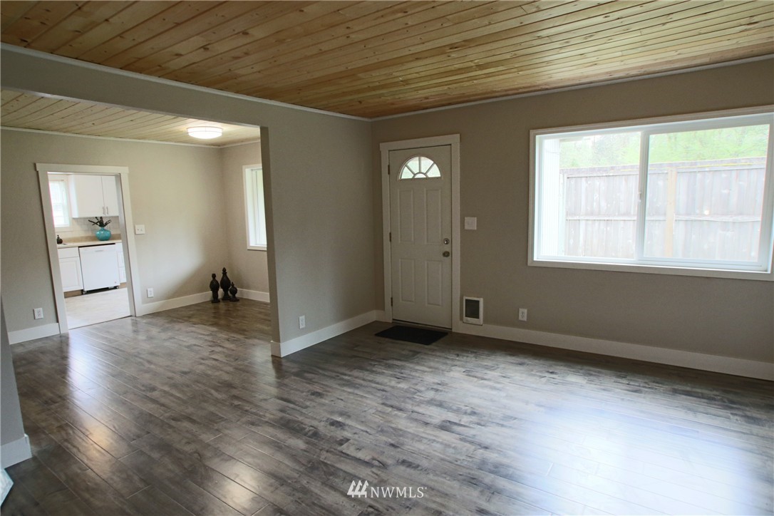 10415 Littlerock Road Southwest Olympia, WA 98512 - Photo 4 of 25 Gallery Image 4