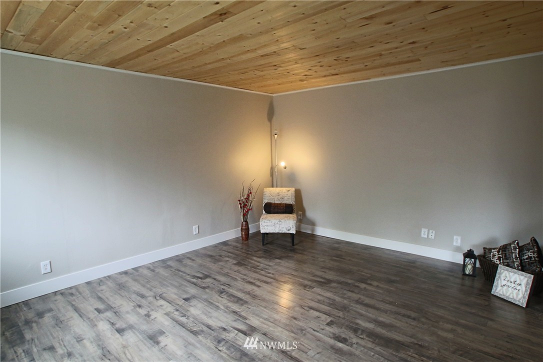 10415 Littlerock Road Southwest Olympia, WA 98512 - Photo 5 of 25 Gallery Image 5