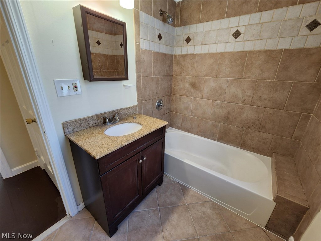 1088 Rushleigh Road Cleveland Heights, OH 44121 - Photo 12 of 22