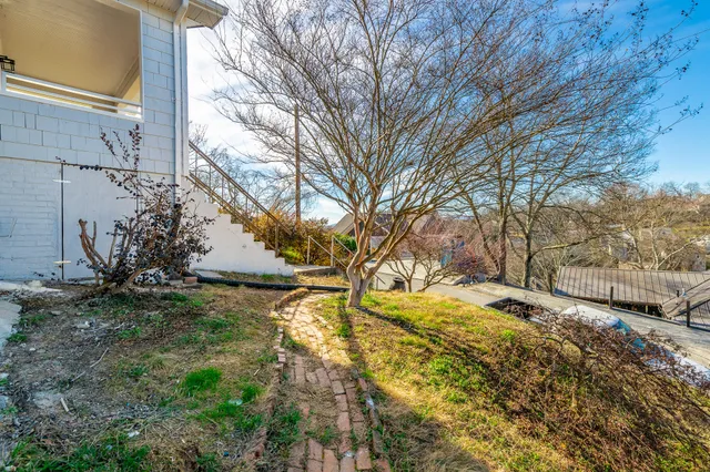 $2,100 | 516 Moonhollow Lane, Chattanooga, TN 37405