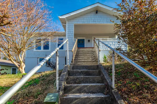 $1,950 | 516 Moonhollow Lane, Chattanooga, TN 37405