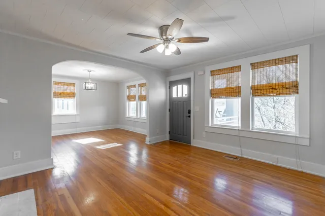 $2,100 | 516 Moonhollow Lane, Chattanooga, TN 37405