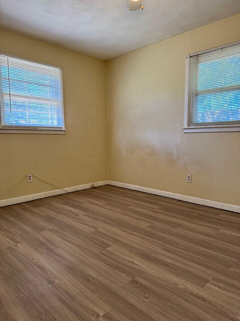 4103 30th Street Lubbock, TX 79410 - Photo 8 of 21 IMG_5562