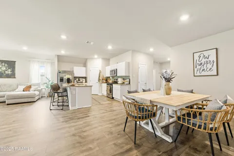 $235,000 | 205 Cane Run Court, Duson, LA 70529