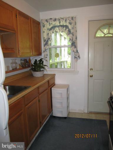 513 Magnolia Road Edgewood, MD 21040 - Photo 9 of 23 Kitchen
