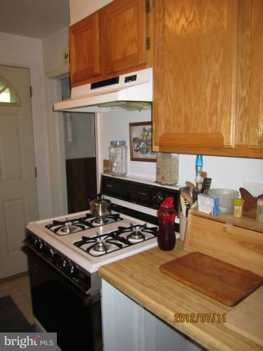 513 Magnolia Road Edgewood, MD 21040 - Photo 10 of 23 Kitchen