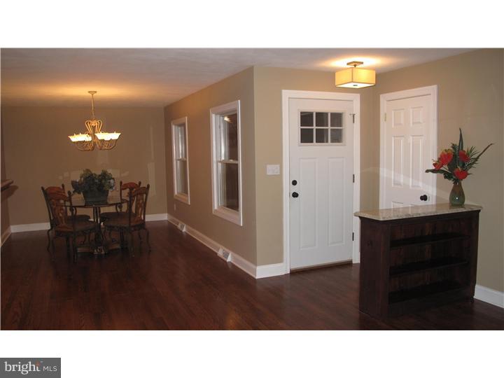 15 Kenmore Road Yardley, PA 19067 - Photo 11 of 25 Foyer