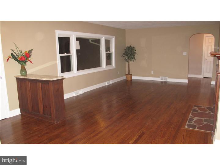 15 Kenmore Road Yardley, PA 19067 - Photo 14 of 25 Living Room