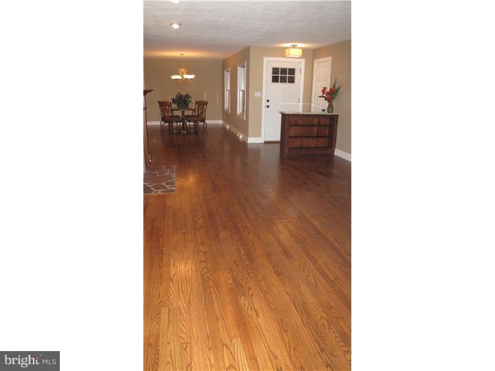 15 Kenmore Road Yardley, PA 19067 - Photo 8 of 25 Living Room