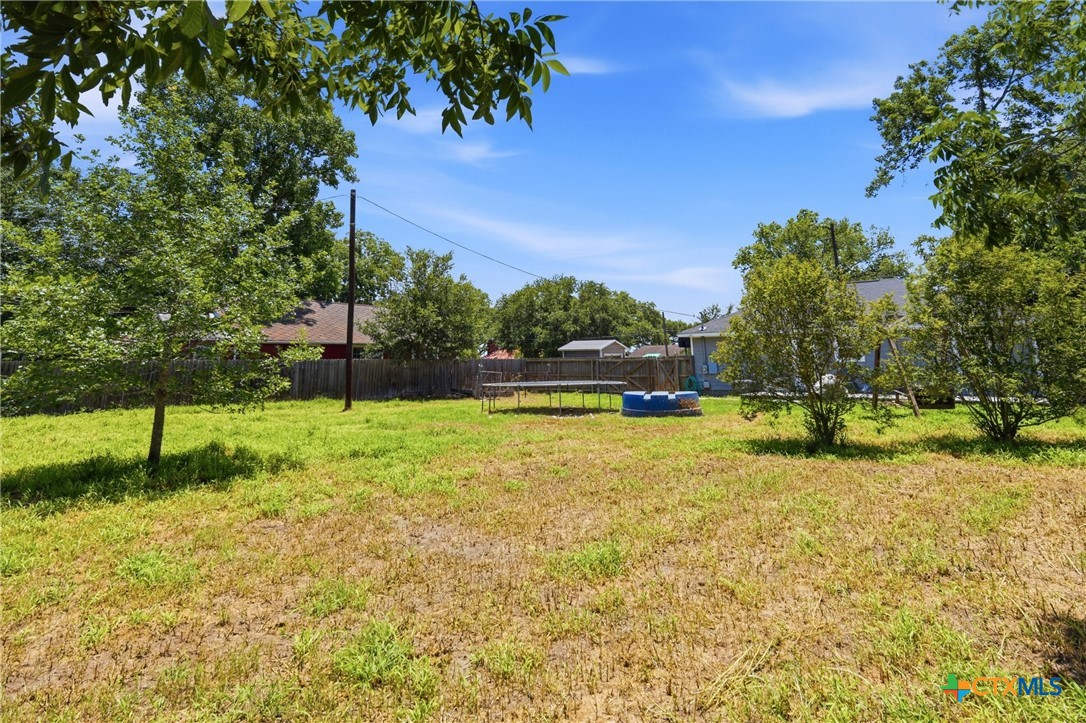 554 West Austin Street Luling, TX 78648 - Photo 39 of 47