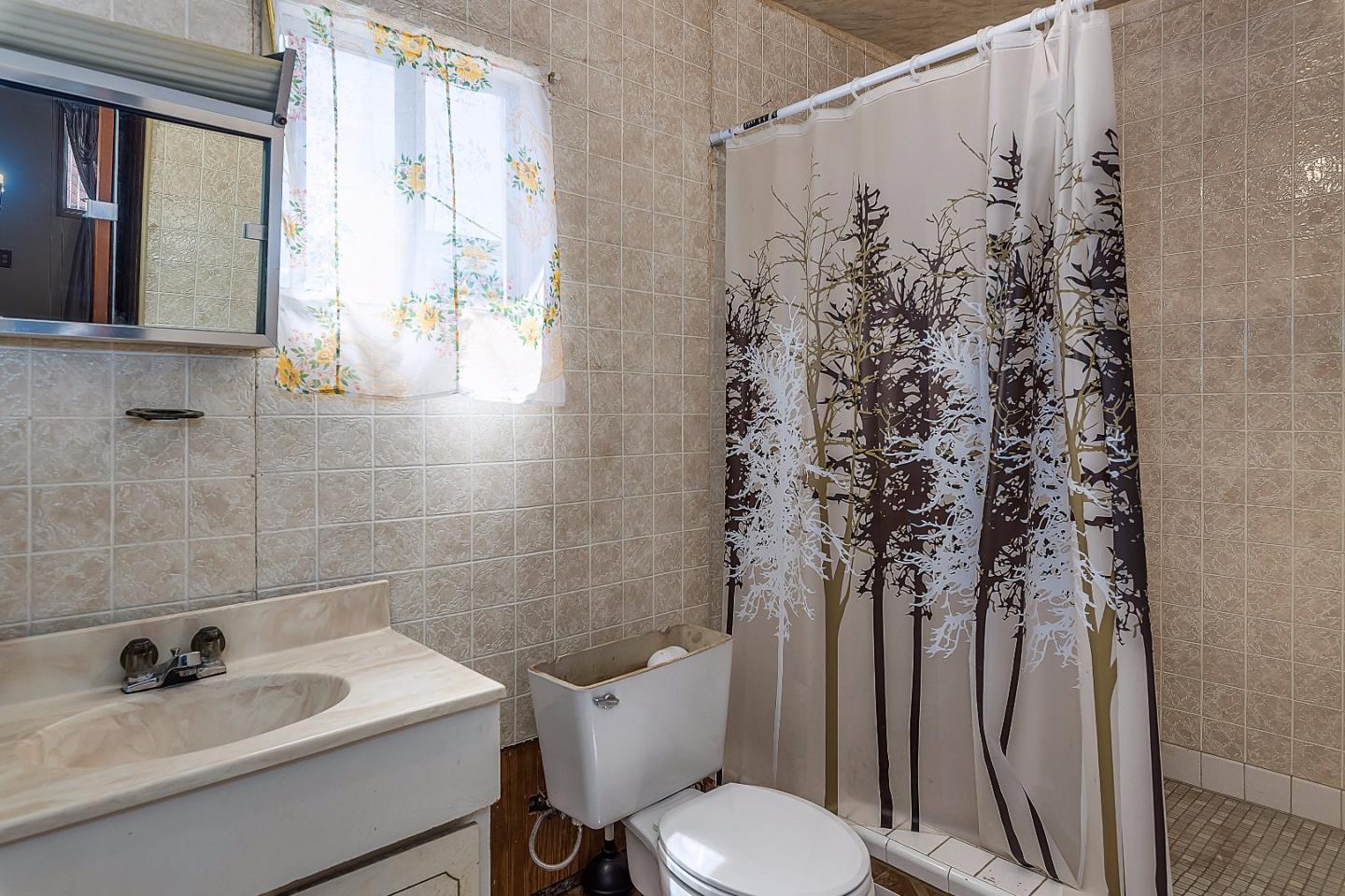 24766 Soto Road Hayward, CA 94544 - Photo 11 of 17 Gallery Image 11