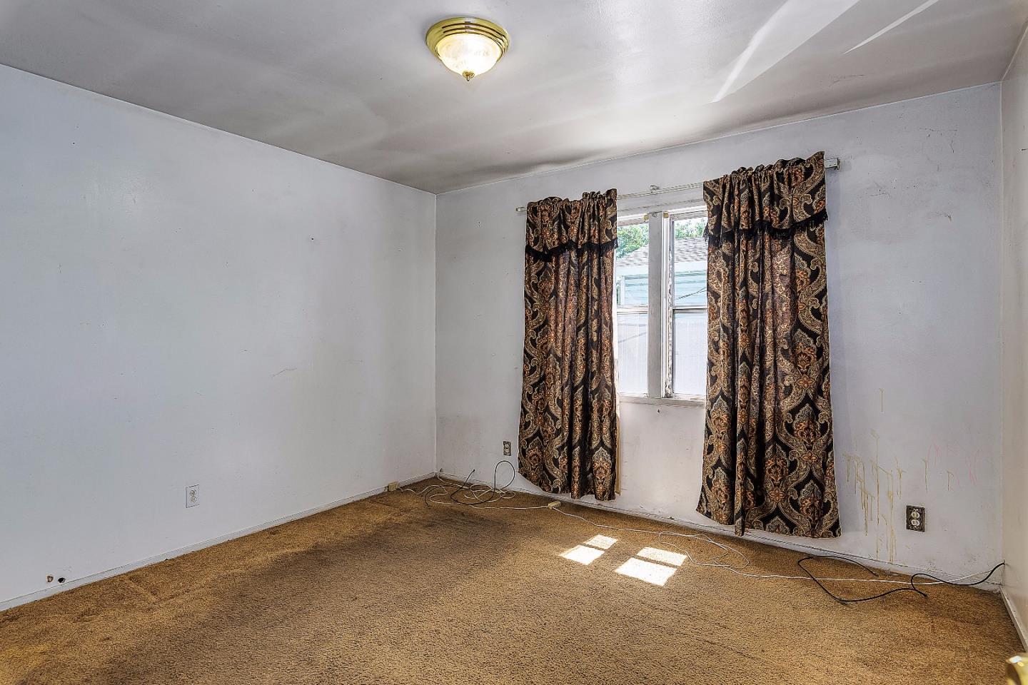 24766 Soto Road Hayward, CA 94544 - Photo 8 of 17 Gallery Image 8