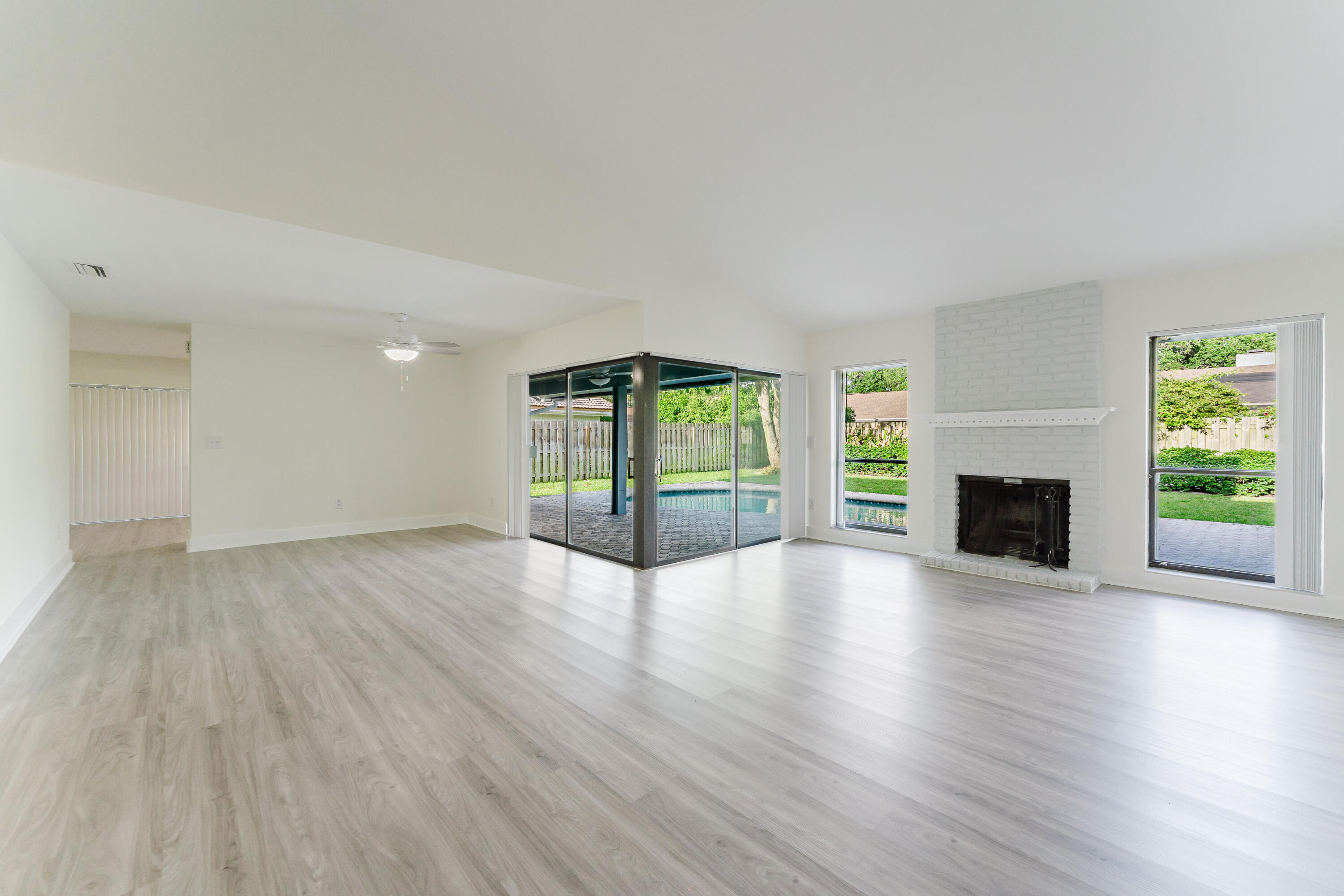 3048 Northwest 27th Terrace Boca Raton, FL 33434 - Photo 10 of 56 HS-05154