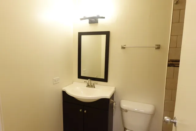 $225,000 | 3660 North Lake Shore Drive, Unit 1107, Chicago, IL 60613