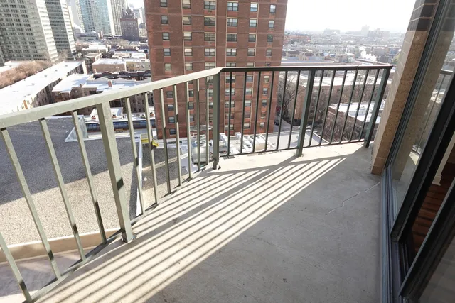 $225,000 | 3660 North Lake Shore Drive, Unit 1107, Chicago, IL 60613
