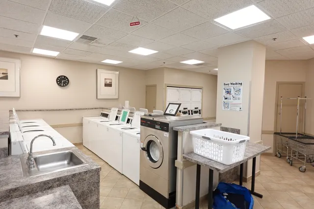 $225,000 | 3660 North Lake Shore Drive, Unit 1107, Chicago, IL 60613